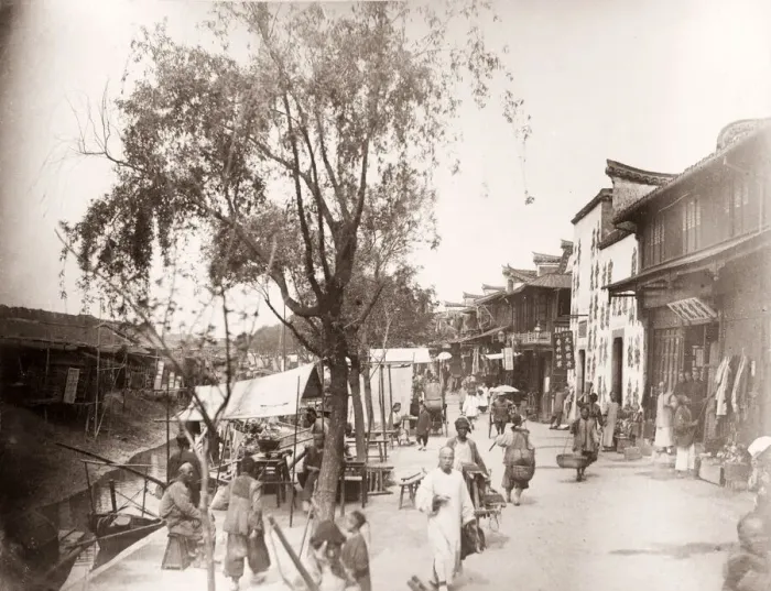 Framed Print : China c. 1880s - Shanghai city street scene Framed Print : China c. 1880s - Shanghai city street scene