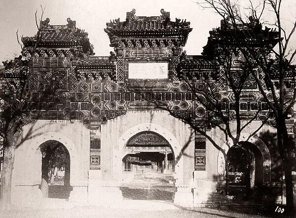 China c. 1880s - temple gate, Peking, Beijing