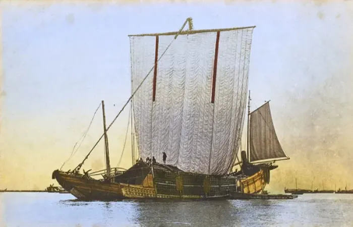 Framed Print : A Chinese junk