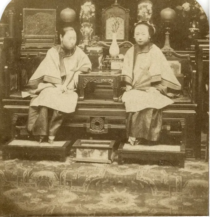Framed Print : Two Chinese Ladies of Rank sitting for their Portraits Framed Print : Two Chinese Ladies of Rank sitting for their Portraits