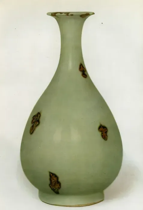 Framed Print : Chinese Porcelain Vase Framed Print : Chinese Porcelain Vase