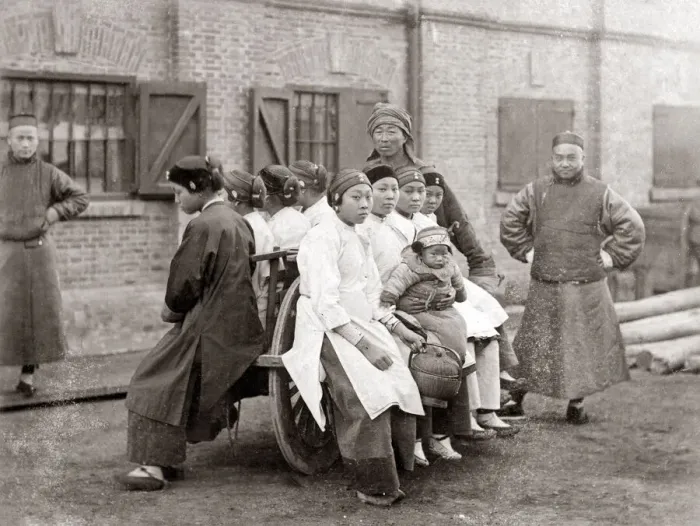 Framed Print : Chinese women on a wheelbarrow, China, circa 1880s. Date: circa 1880s Framed Print : Chinese women on a wheelbarrow, China, circa 1880s. Date: circa 1880s