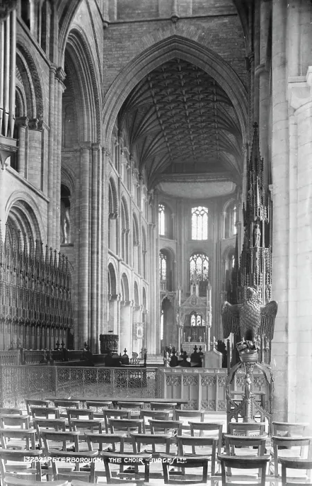 Framed Print : The Choir of Peterborough Cathedral Framed Print : The Choir of Peterborough Cathedral