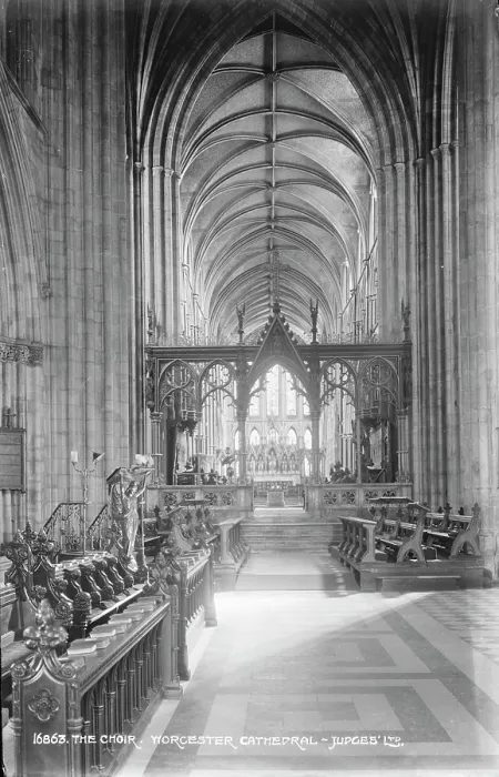 Framed Print : The Choir of Worcester Cathedral Framed Print : The Choir of Worcester Cathedral