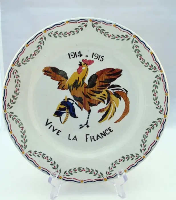 Framed Print : Choisy le Roi Terre de Fer patriotic plate - WWI Framed Print : Choisy le Roi Terre de Fer patriotic plate - WWI
