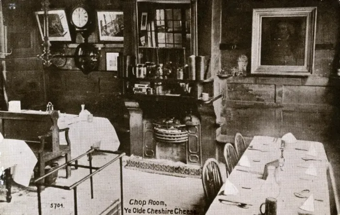 Framed Print : Chop Room at Ye Olde Cheshire Cheese, Fleet Street, London Framed Print : Chop Room at Ye Olde Cheshire Cheese, Fleet Street, London