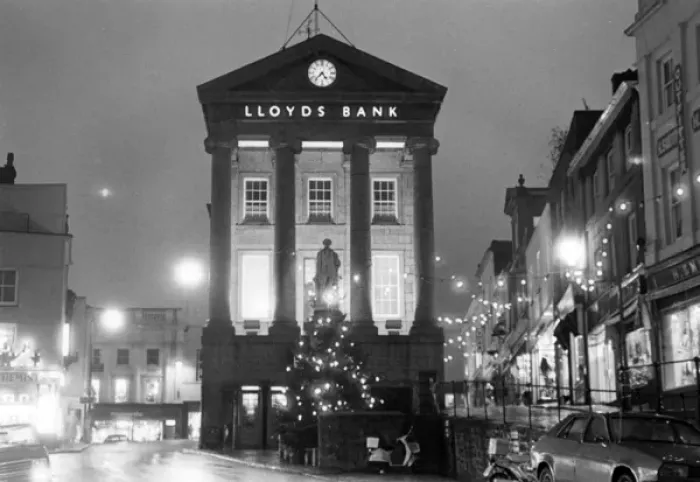 Framed Print : Christmas decorations and bank, Penzance, Cornwall Framed Print : Christmas decorations and bank, Penzance, Cornwall
