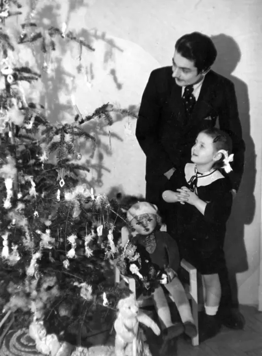 Framed Print : CHRISTMAS TREE & GIRL CHRISTMAS TREE & GIRL Framed Print : CHRISTMAS TREE & GIRL CHRISTMAS TREE & GIRL