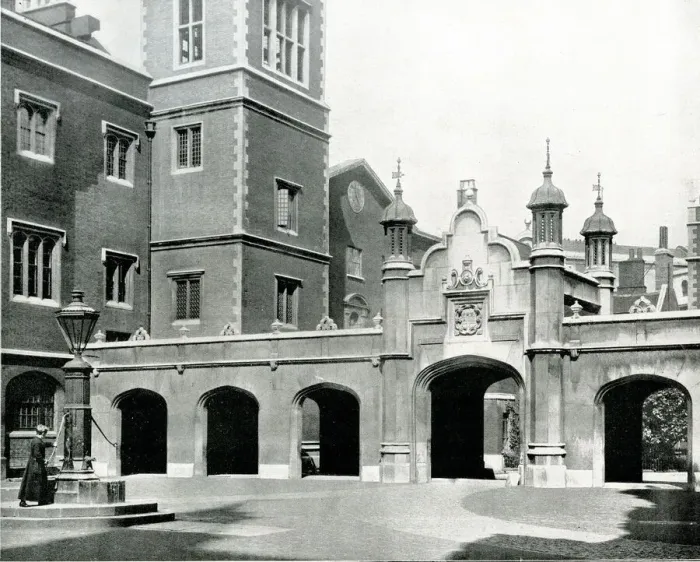 Framed Print : Christs Hospital, Newgate Street, City of London Framed Print : Christs Hospital, Newgate Street, City of London