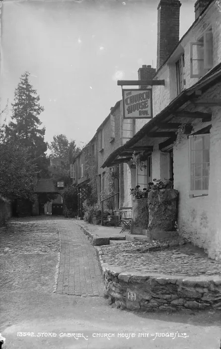 Framed Print : The Church House Inn Framed Print : The Church House Inn