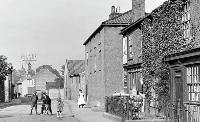 Framed Print : Church Street, Bawtry early 1900's Framed Print : Church Street, Bawtry early 1900's