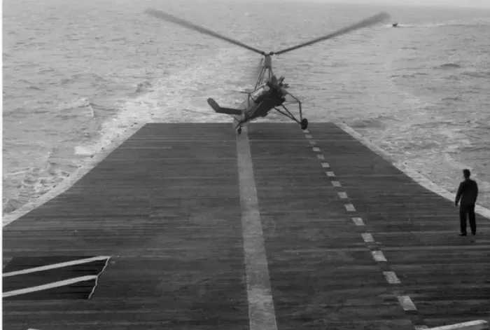 Framed Print : Cierva C30 landing on the deck of the Italian cruiser Fiume Framed Print : Cierva C30 landing on the deck of the Italian cruiser Fiume