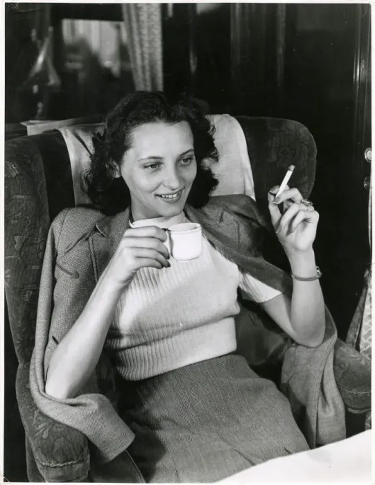 Framed Print : A CIGARETTE AND A COFFEE Framed Print : A CIGARETTE AND A COFFEE