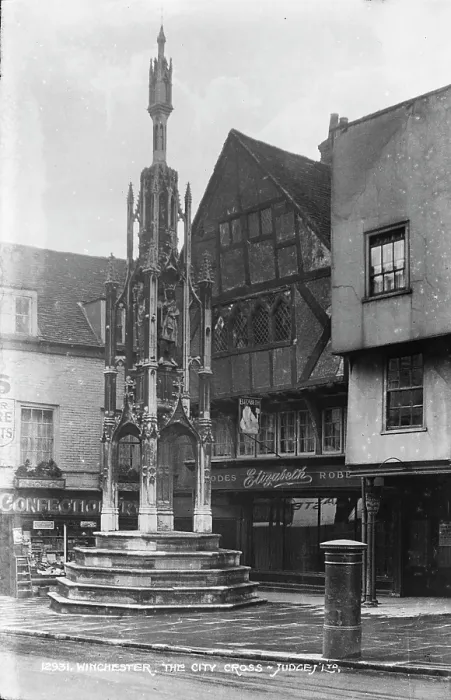Framed Print : The City Cross, Winchester Framed Print : The City Cross, Winchester