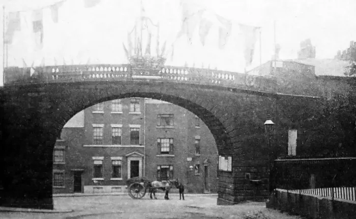 Framed Print : The City Gate, Chester in the 1870s Framed Print : The City Gate, Chester in the 1870s