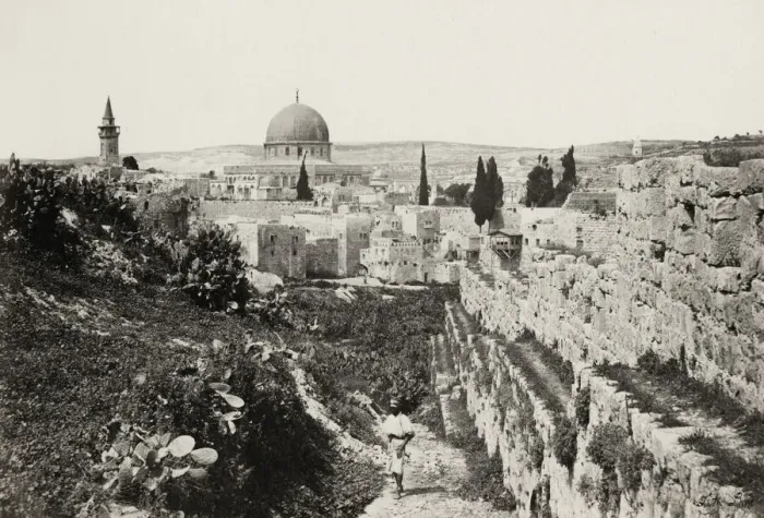 Framed Print : City wall and Mosque of Omar, Jerusalem, modern Israel Framed Print : City wall and Mosque of Omar, Jerusalem, modern Israel