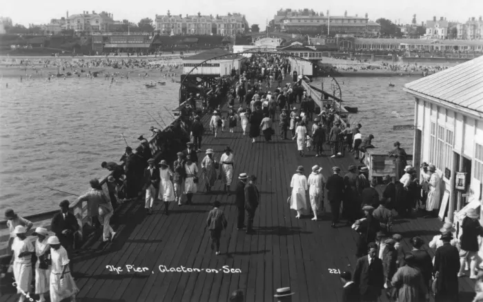 Framed Print : CLACTON-ON-SEA / 1920 Framed Print : CLACTON-ON-SEA / 1920