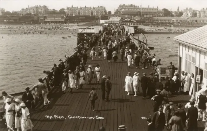 Framed Print : Clacton Pier (2) Framed Print : Clacton Pier (2)