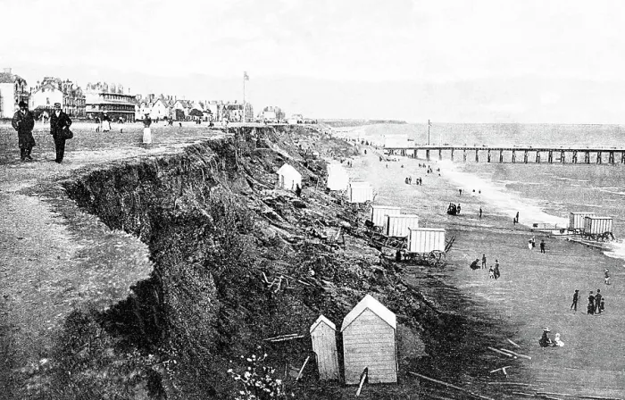 Framed Print : Clacton Pier early 1900s Framed Print : Clacton Pier early 1900s