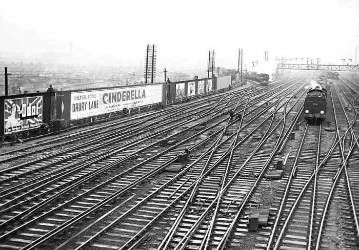 Framed Print : Clapham Junction, early 1900s Framed Print : Clapham Junction, early 1900s