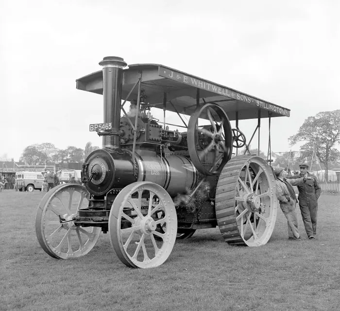 Framed Print : Clayton and Shuttleworth Showman's Conversion Yorkshire Lass Framed Print : Clayton and Shuttleworth Showman's Conversion Yorkshire Lass