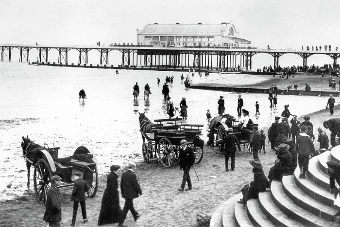 Framed Print : Cleethorpes Pier early 1900s Framed Print : Cleethorpes Pier early 1900s