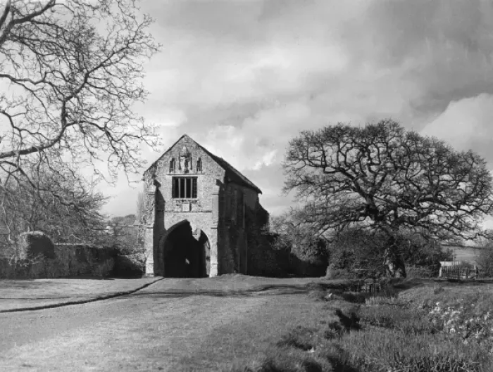 Framed Print : Cleeve Abbey Gatehouse Framed Print : Cleeve Abbey Gatehouse
