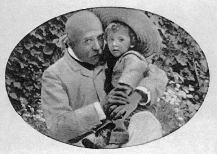 Framed Print : Clemenceau Photo Framed Print : Clemenceau Photo