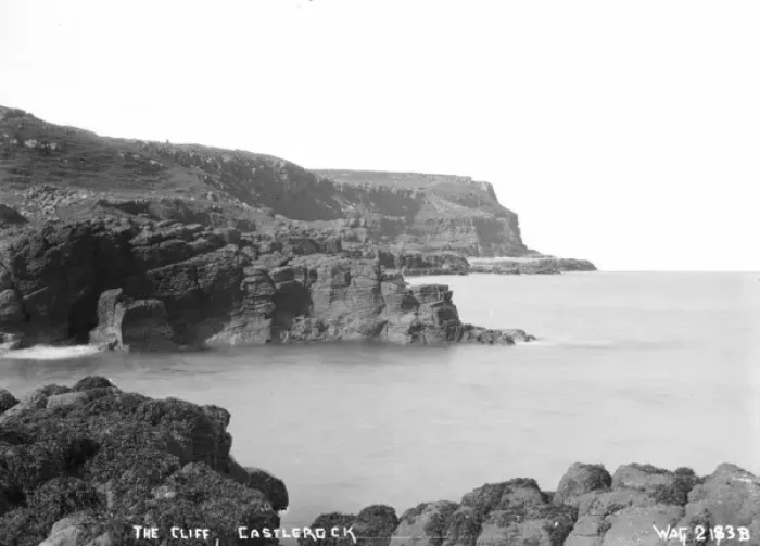 Framed Print : The Cliff, Castlerock Framed Print : The Cliff, Castlerock