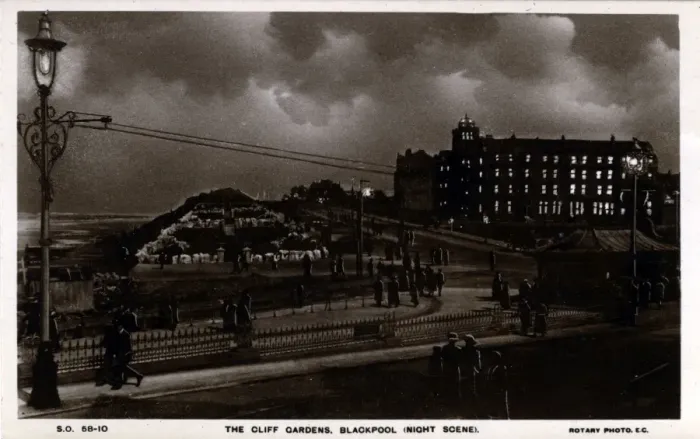 Framed Print : The Cliff Gardens at Night, Blackpool, Lancashire Framed Print : The Cliff Gardens at Night, Blackpool, Lancashire