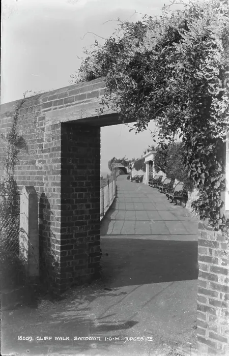 Framed Print : Cliff Walk, Sandown Framed Print : Cliff Walk, Sandown