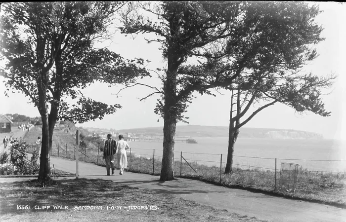 Framed Print : Cliff Walk at Sandown Framed Print : Cliff Walk at Sandown