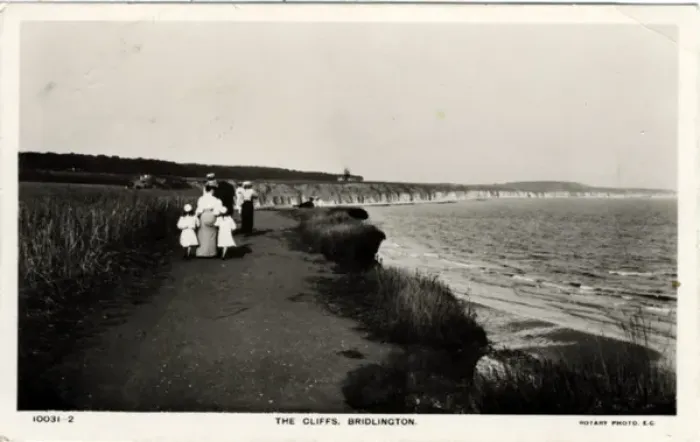 Framed Print : The Cliffs, Bridlington, Yorkshire Framed Print : The Cliffs, Bridlington, Yorkshire