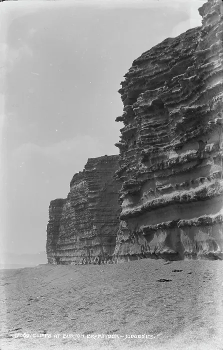 Framed Print : Cliffs at Burton Bradstock Framed Print : Cliffs at Burton Bradstock