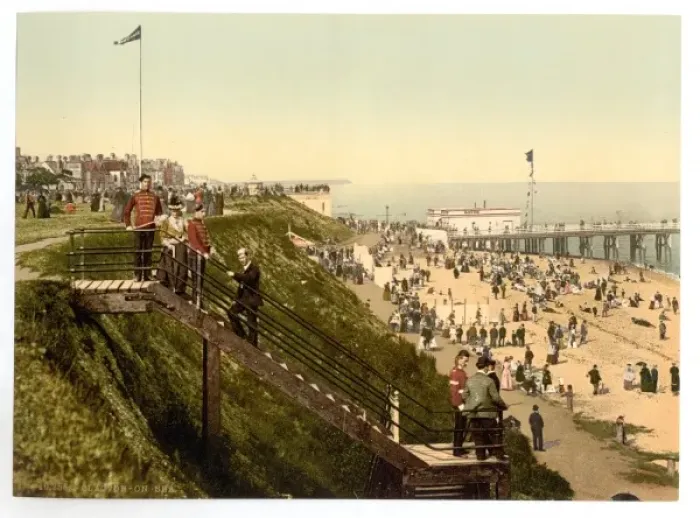 Framed Print : From the cliffs, Clacton-on-Sea, England Framed Print : From the cliffs, Clacton-on-Sea, England