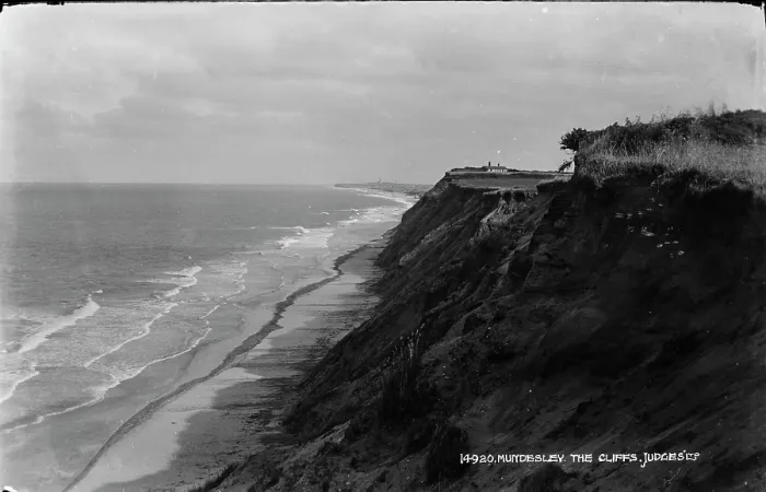 Framed Print : The Cliffs at Mundesley Framed Print : The Cliffs at Mundesley