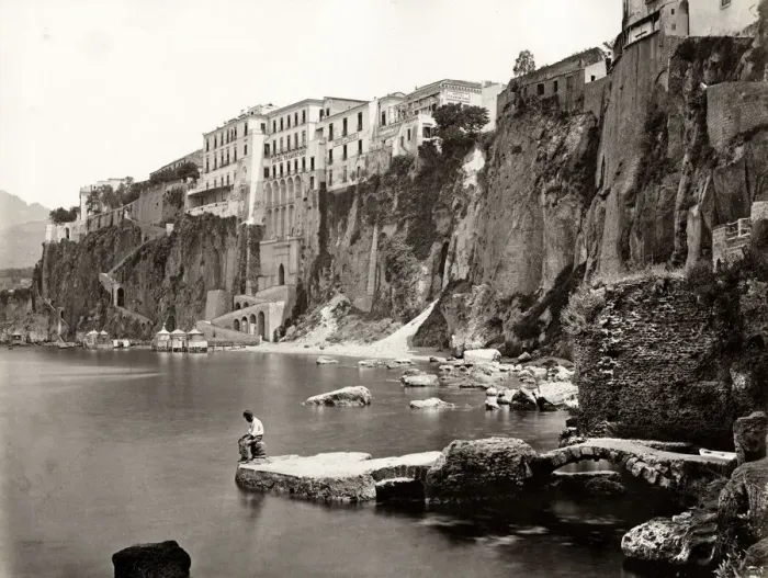 Framed Print : Clifftop hotels at Sorrento, Italy Framed Print : Clifftop hotels at Sorrento, Italy