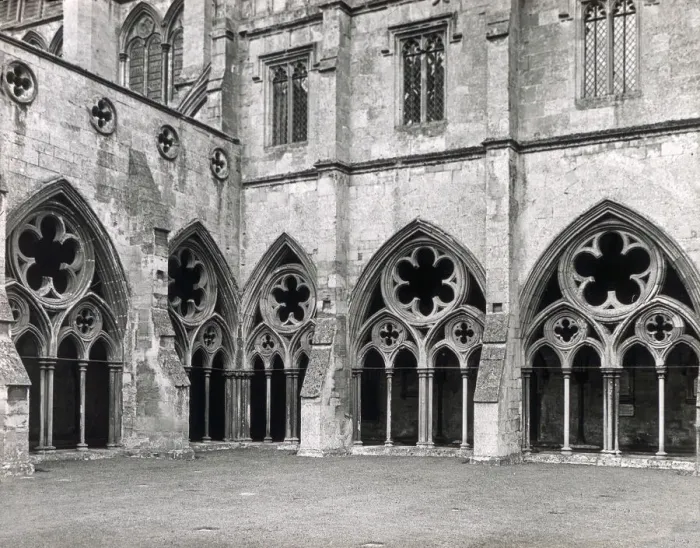 Framed Print : The Cloisters, Salisbury Cathedral, Salisbury, Wiltshire Framed Print : The Cloisters, Salisbury Cathedral, Salisbury, Wiltshire