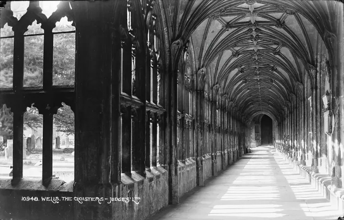 Framed Print : The Cloisters of Wells Cathedral Framed Print : The Cloisters of Wells Cathedral
