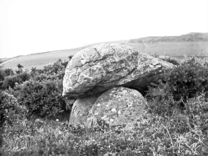 Framed Print : Cloughnaboghil Cromlech or Dolmen, Ballycastle Framed Print : Cloughnaboghil Cromlech or Dolmen, Ballycastle