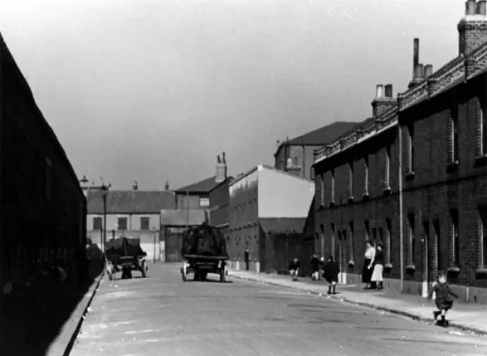 Framed Print : Coal Delivery Carts in the East End of London Framed Print : Coal Delivery Carts in the East End of London