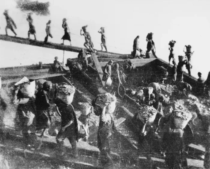 Framed Print : Coaling operation WWI Framed Print : Coaling operation WWI