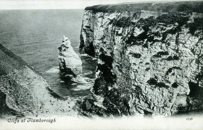 Framed Print : Coastal Cliffs at Flamborough, East Riding of Yorkshire. Date: circa 1909 Framed Print : Coastal Cliffs at Flamborough, East Riding of Yorkshire. Date: circa 1909