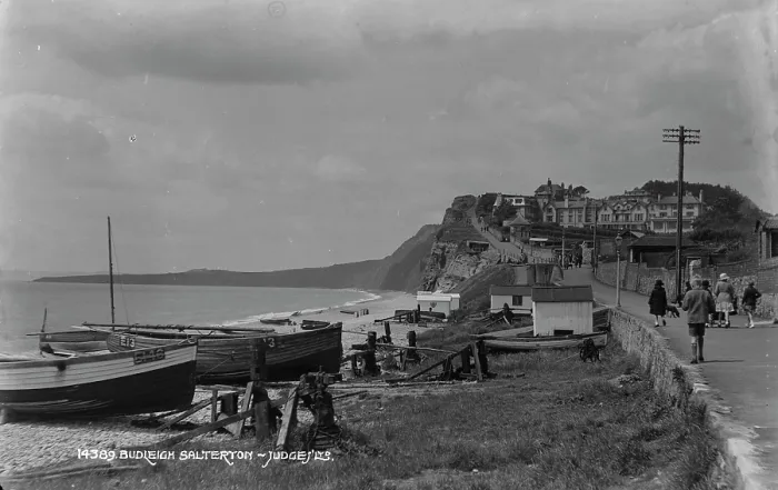 Framed Print : Coastal Scene at Budleigh Salterton Framed Print : Coastal Scene at Budleigh Salterton