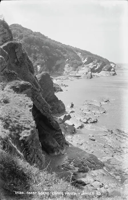 Framed Print : Coastal Scene at Combe Martin Framed Print : Coastal Scene at Combe Martin
