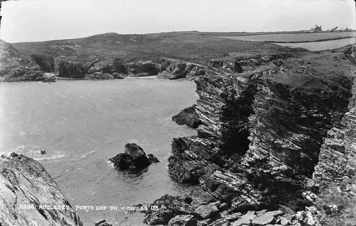 Framed Print : Coastal View at Porth Gof Du Framed Print : Coastal View at Porth Gof Du