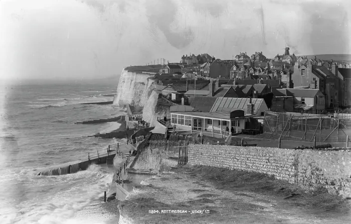 Framed Print : Coastal View of Rottingdean Framed Print : Coastal View of Rottingdean