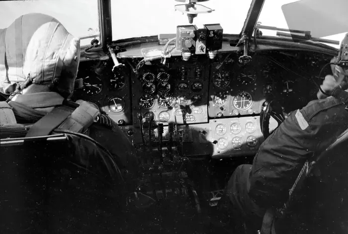 Framed Print : Cockpit of Vickers Varsity T. 1 WJ949 Framed Print : Cockpit of Vickers Varsity T. 1 WJ949