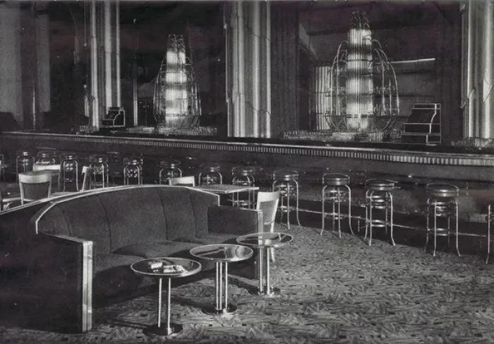 Framed Print : The cocktail lounge in the French Casino, New York Framed Print : The cocktail lounge in the French Casino, New York