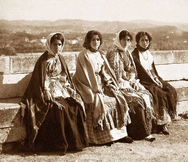 Coimbra girls, Portugal